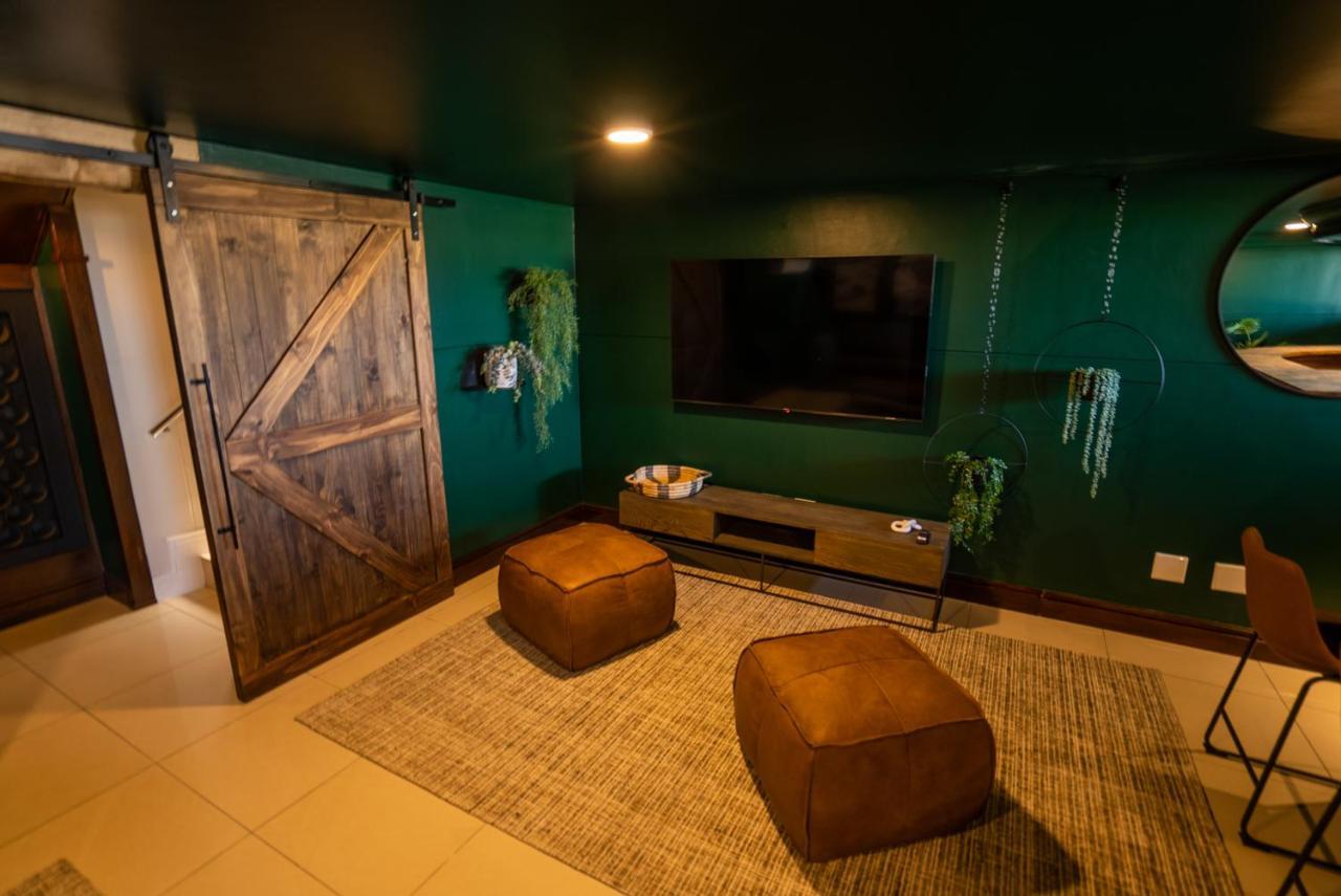 Deja Blue Beachfront Villa, Newly Renovated Langstrand Kültér fotó