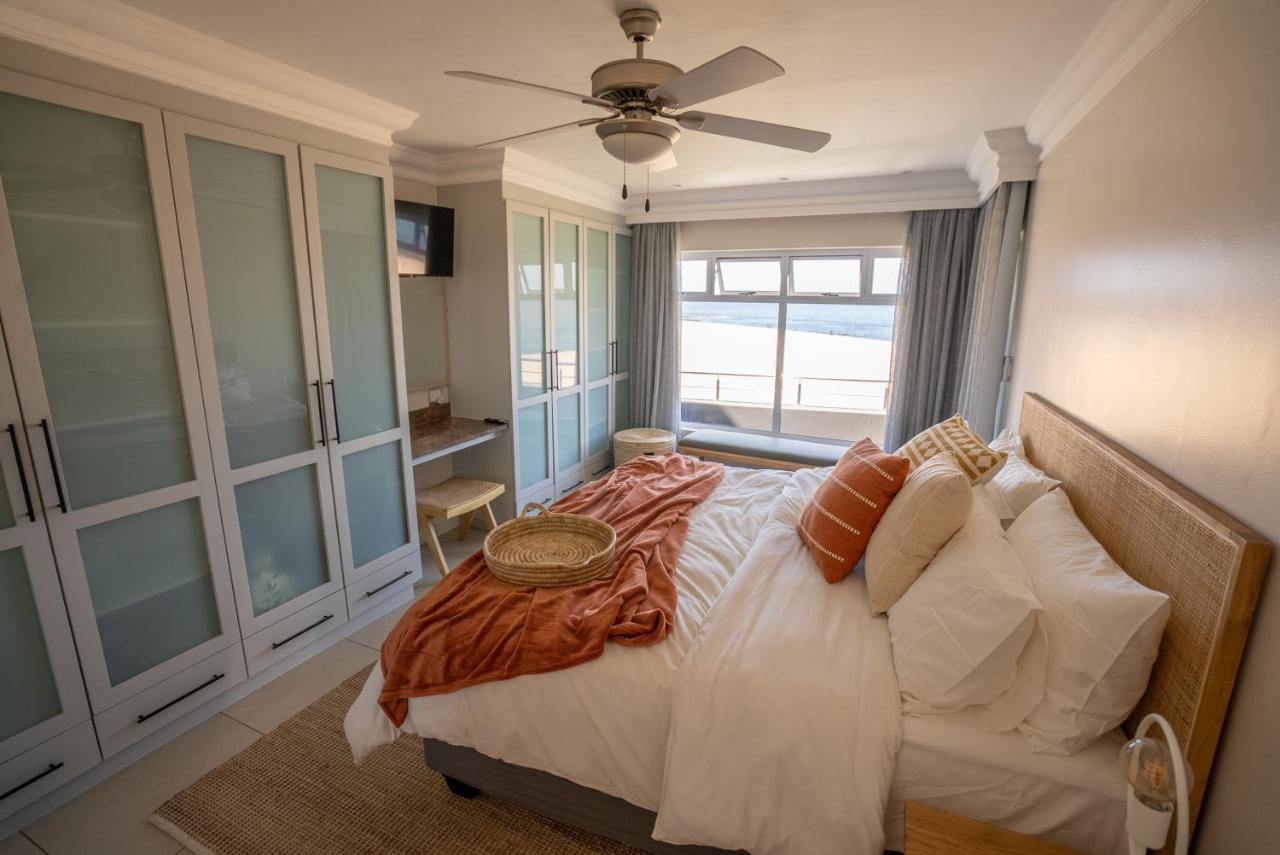 Deja Blue Beachfront Villa, Newly Renovated Langstrand Kültér fotó