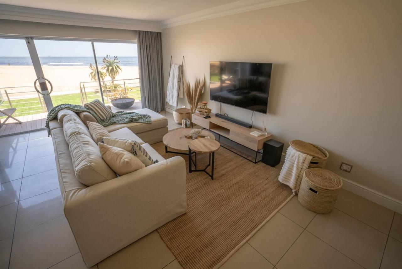 Deja Blue Beachfront Villa, Newly Renovated Langstrand Kültér fotó