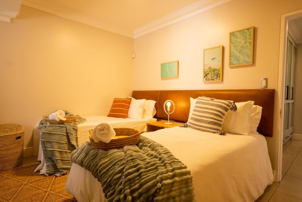 Deja Blue Beachfront Villa, Newly Renovated Langstrand Kültér fotó