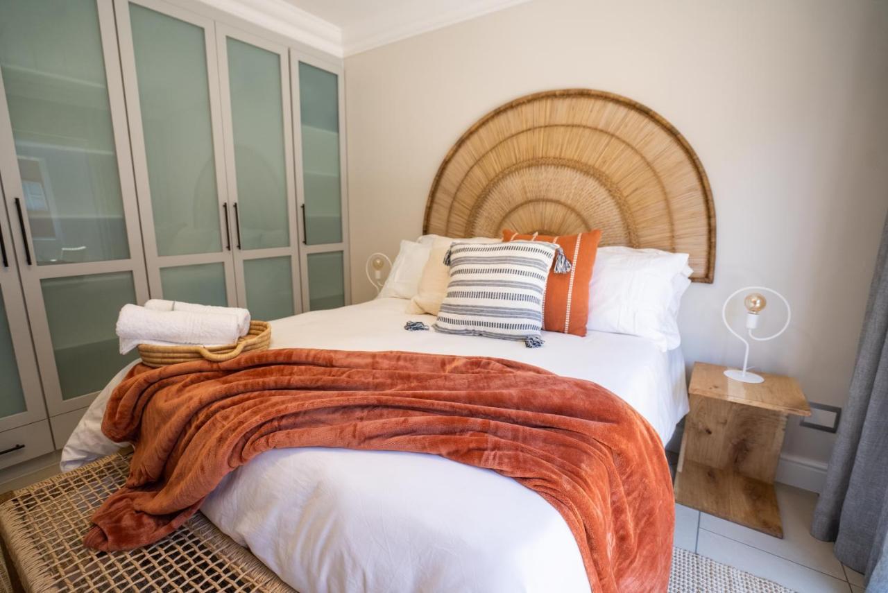 Deja Blue Beachfront Villa, Newly Renovated Langstrand Kültér fotó